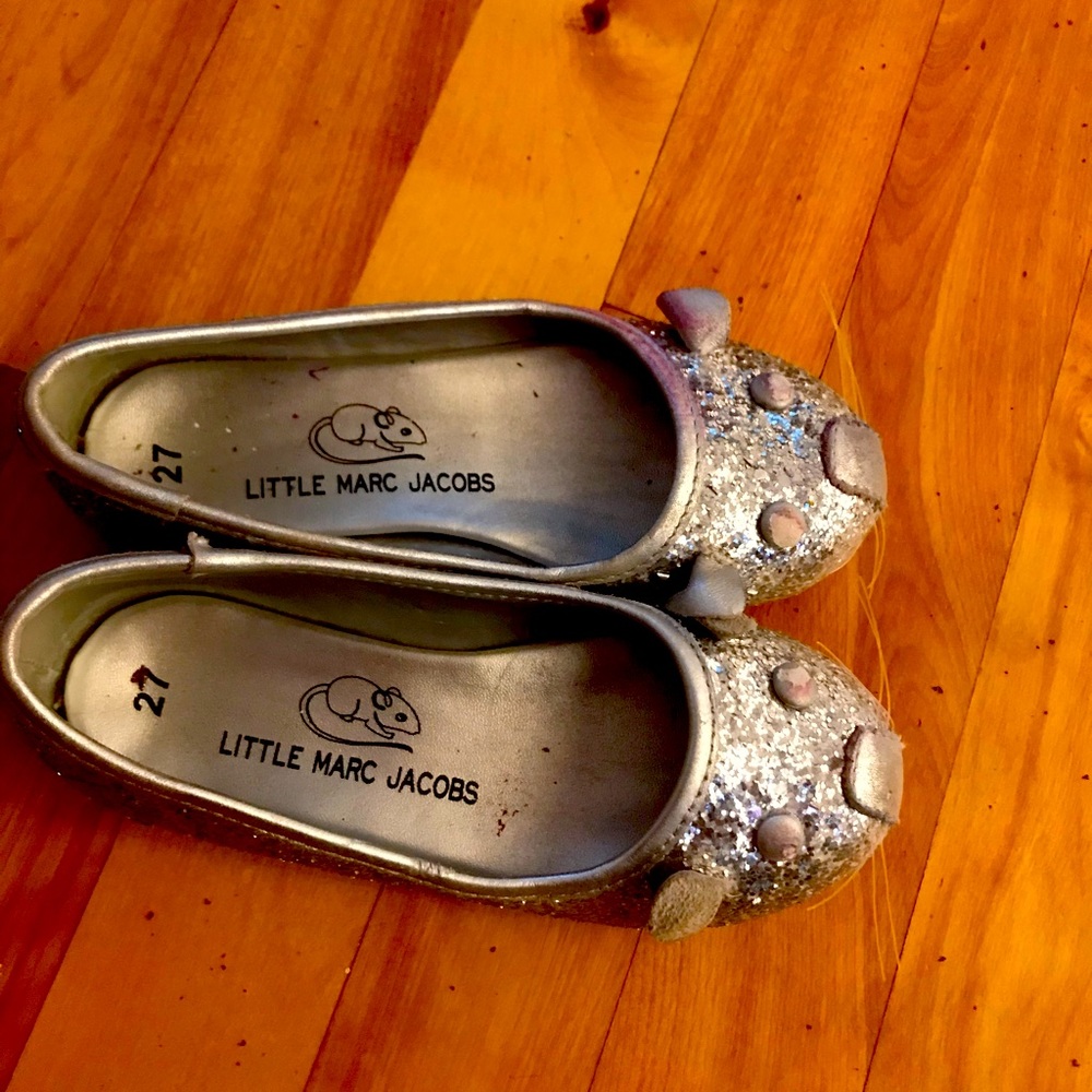 Girls shoes
